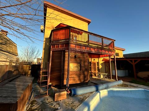 будинок за адресою с. Фонтанка, Набережна вул.