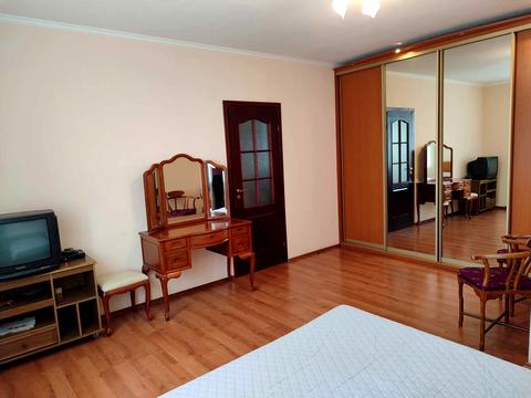 квартира за адресою Миколи Амосова вул., 2