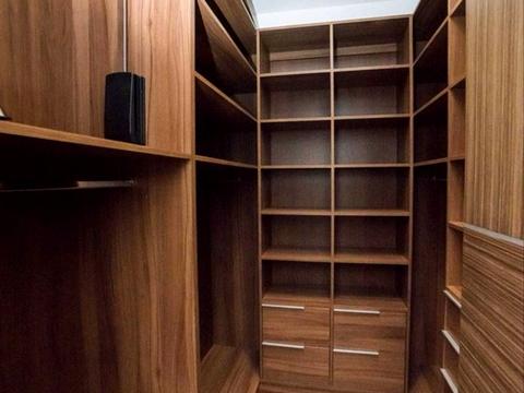 квартира за адресою Андрія Верхогляда вул. (Михайла Драгомирова), 7