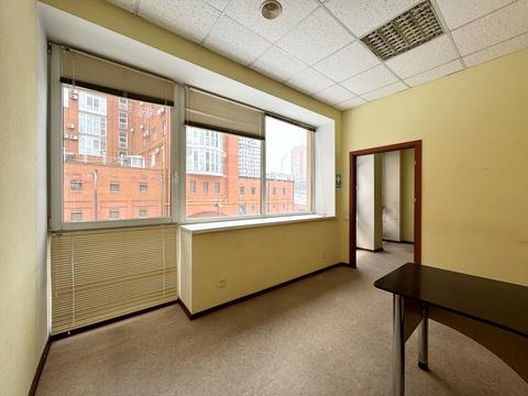 комерційна за адресою Південна вул., 8-Г