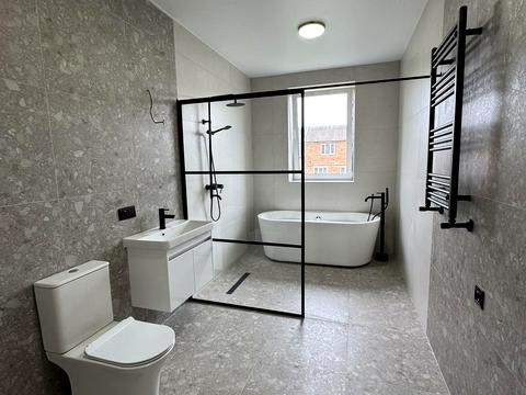 будинок за адресою Володимира Івасюка вул., 3