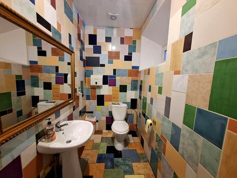 комерційна за адресою Узбекистанська вул., 2