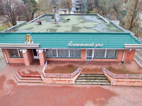 комерційна за адресою Узбекистанська вул., 2