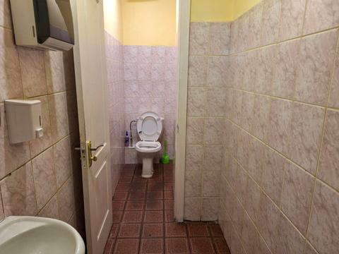 комерційна за адресою Узбекистанська вул., 2