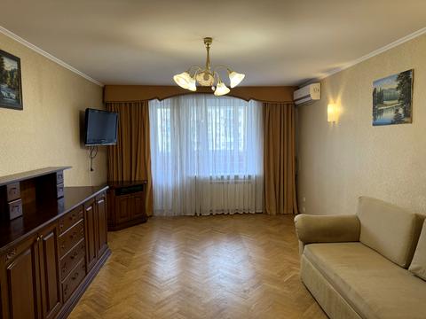 квартира за адресою Валерія Лобановського просп. (Червонозоряний), 18