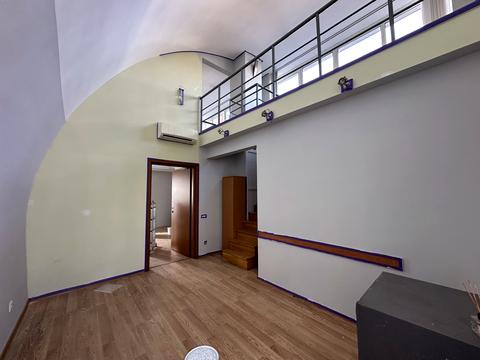 комерційна за адресою Антоновича вул. (Горького), 157