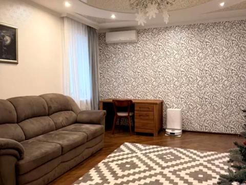 квартира за адресою Одеса, Академіка Корольова вул., 120