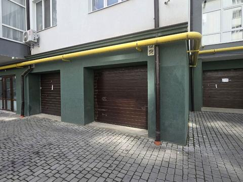 паркомісце за адресою Височана вул., 18