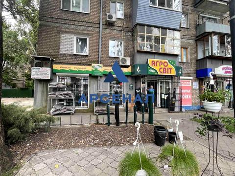 комерційна за адресою Фанатська вул., 1