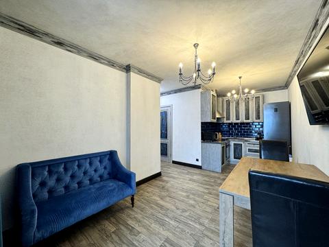 квартира за адресою Салютна вул., 2к1