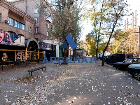 комерційна за адресою Фанатська вул., 13