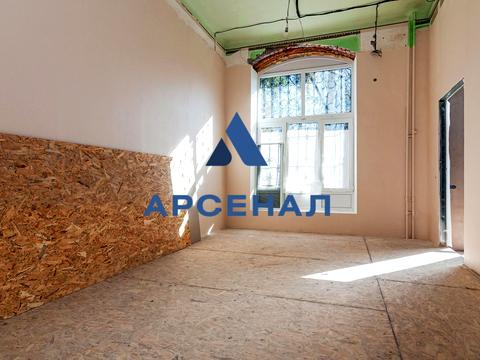 комерційна за адресою Фанатська вул., 13