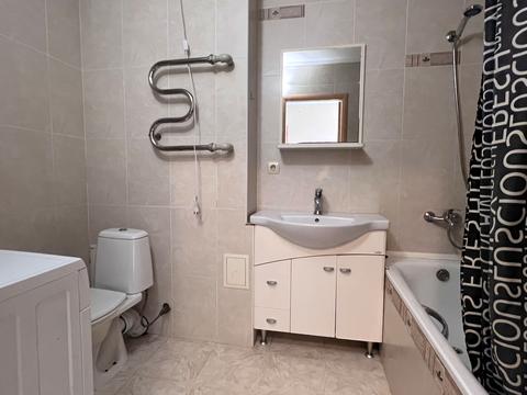 квартира за адресою Захисників України вул. (1-го Травня), 19