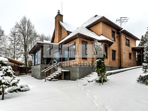 будинок за адресою Виноградна вул., 1