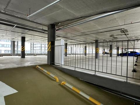 паркомісце за адресою Європейського Союзу просп. (Правди), 17