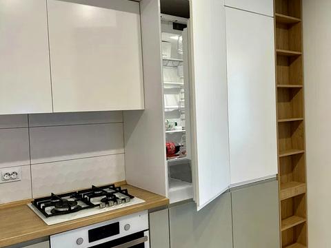 квартира по адресу Светлова ул., 42-А