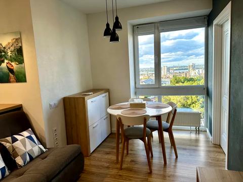 квартира по адресу Светлова ул., 42-А