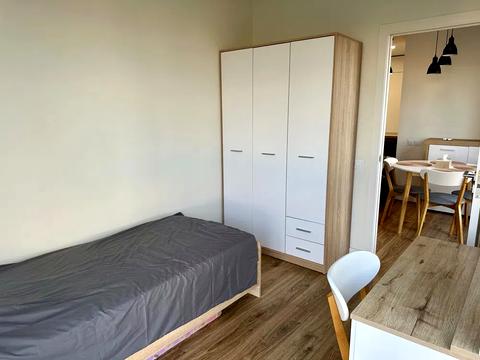 квартира по адресу Светлова ул., 42-А