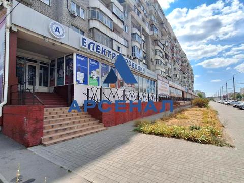 комерційна за адресою Володимира Українця вул., 4