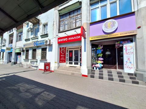 комерційна за адресою Металургів просп., 20