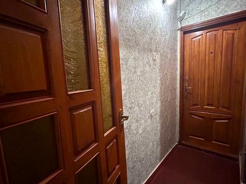 квартира за адресою Космонавтів вул., 8а