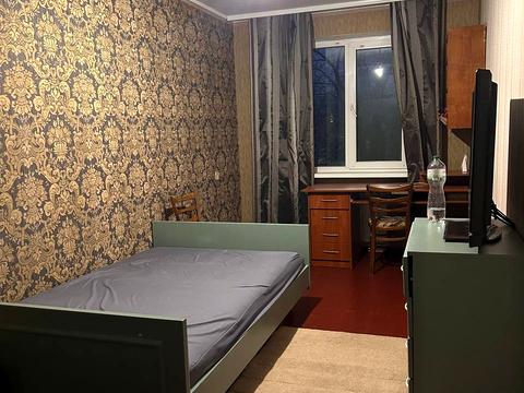 квартира за адресою Космонавтів вул., 8а