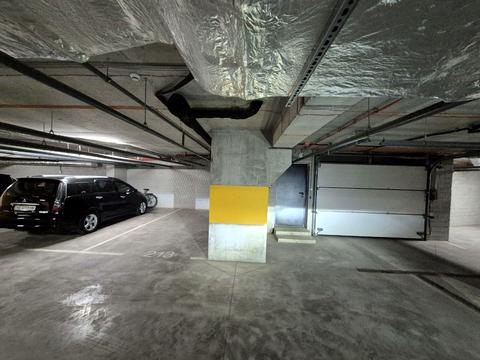 паркомісце за адресою Короленка вул., 2к