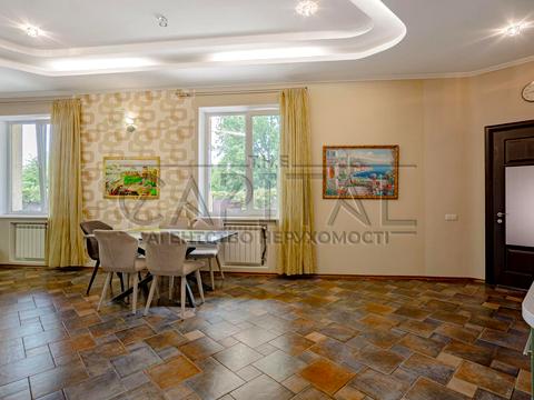 будинок за адресою Київ, Богатирська вул.