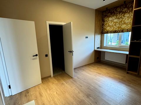 будинок за адресою Лугова