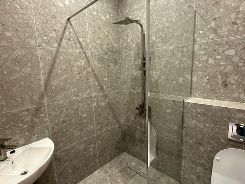 будинок за адресою Лугова