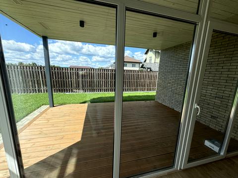 будинок за адресою Лугова