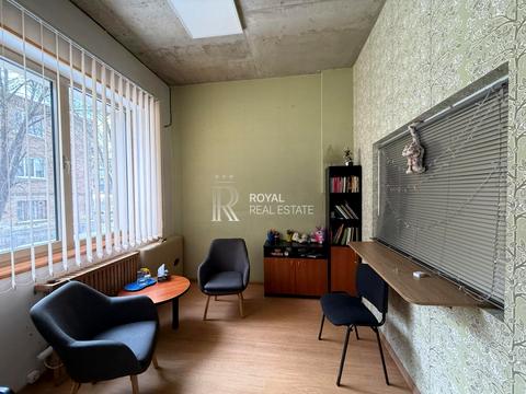 комерційна за адресою Патріарха Мстислава Скрипника вул., 40