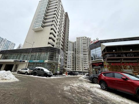 комерційна за адресою Патріарха Мстислава Скрипника вул., 40