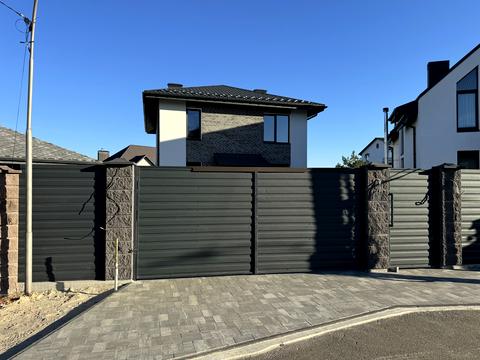 будинок за адресою Лугова