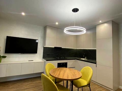 квартира за адресою Сімейна вул., 6