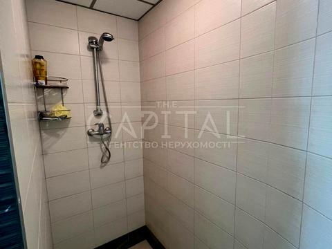 комерційна за адресою Спортивна пл., 3В