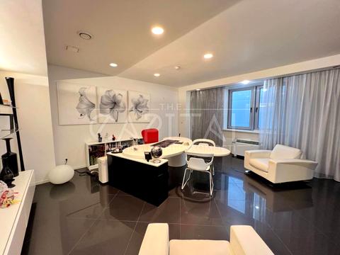 комерційна за адресою Спортивна пл., 3В