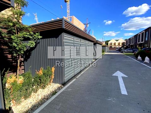 будинок за адресою Лугова