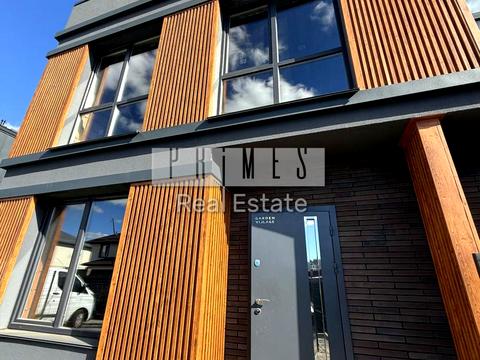 будинок за адресою Лугова