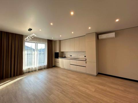 будинок за адресою Бориса Лятошинського вул. (1 Травня)