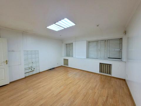 коммерческая по адресу Стельмаха Михаила ул., 8