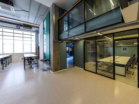 комерційна за адресою Олександра Мишуги вул., 10