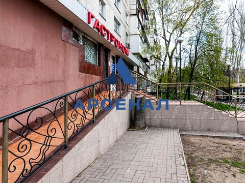 комерційна за адресою Чумаченка вул., 38/15