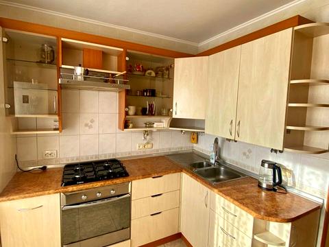 квартира за адресою Академіка Глушкова просп., 32