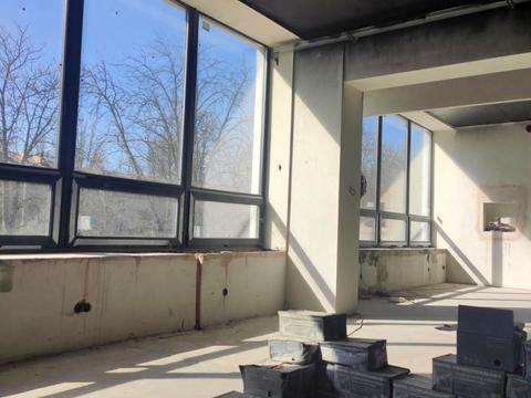 комерційна за адресою Солом'янська вул., 33