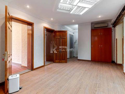 коммерческая по адресу Саксаганского ул., 60