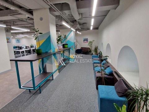 коммерческая по адресу майдан Незалежності пл., 2