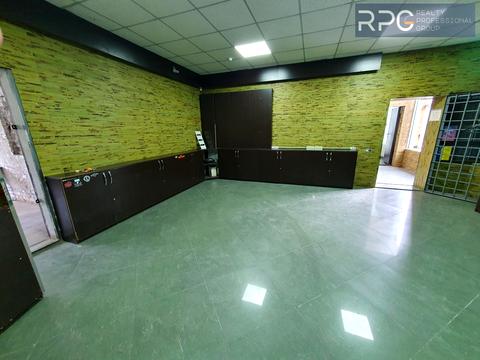 комерційна за адресою Солом'янська вул., 33