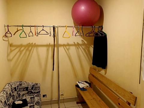 комерційна за адресою Межигірська вул., 25