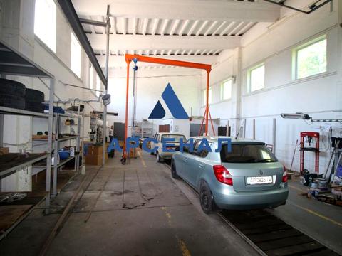 комерційна за адресою Миколи Краснова вул., 10